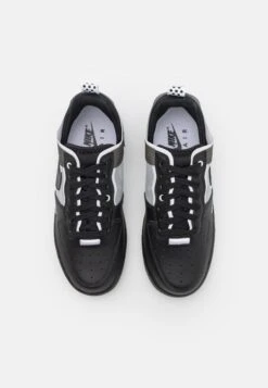 Nike Sportswear Air Force 1 React Unisex - Sneakers Laag - Black/White 9 Nike Sportswear Air Force 1 React Unisex - Sneakers Laag - Black/White -Dameskledingwinkel 004b8b551ba547eba85d26f782492c12