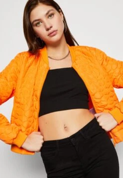 Noisy May Nmvivi- Bomberjacks - Vibrant Orange 9 Noisy May Nmvivi- Bomberjacks - Vibrant Orange -Dameskledingwinkel 05469f1b49dc46118323447dff14832d
