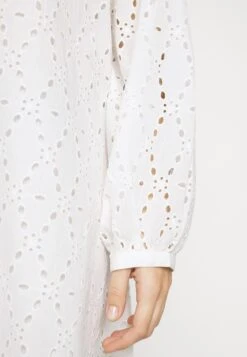 Minimum Pilma - Maxi-Jurk - White 15 Minimum Pilma - Maxi-Jurk - White -Dameskledingwinkel 08fa684e559040a480a9116f85a12bad