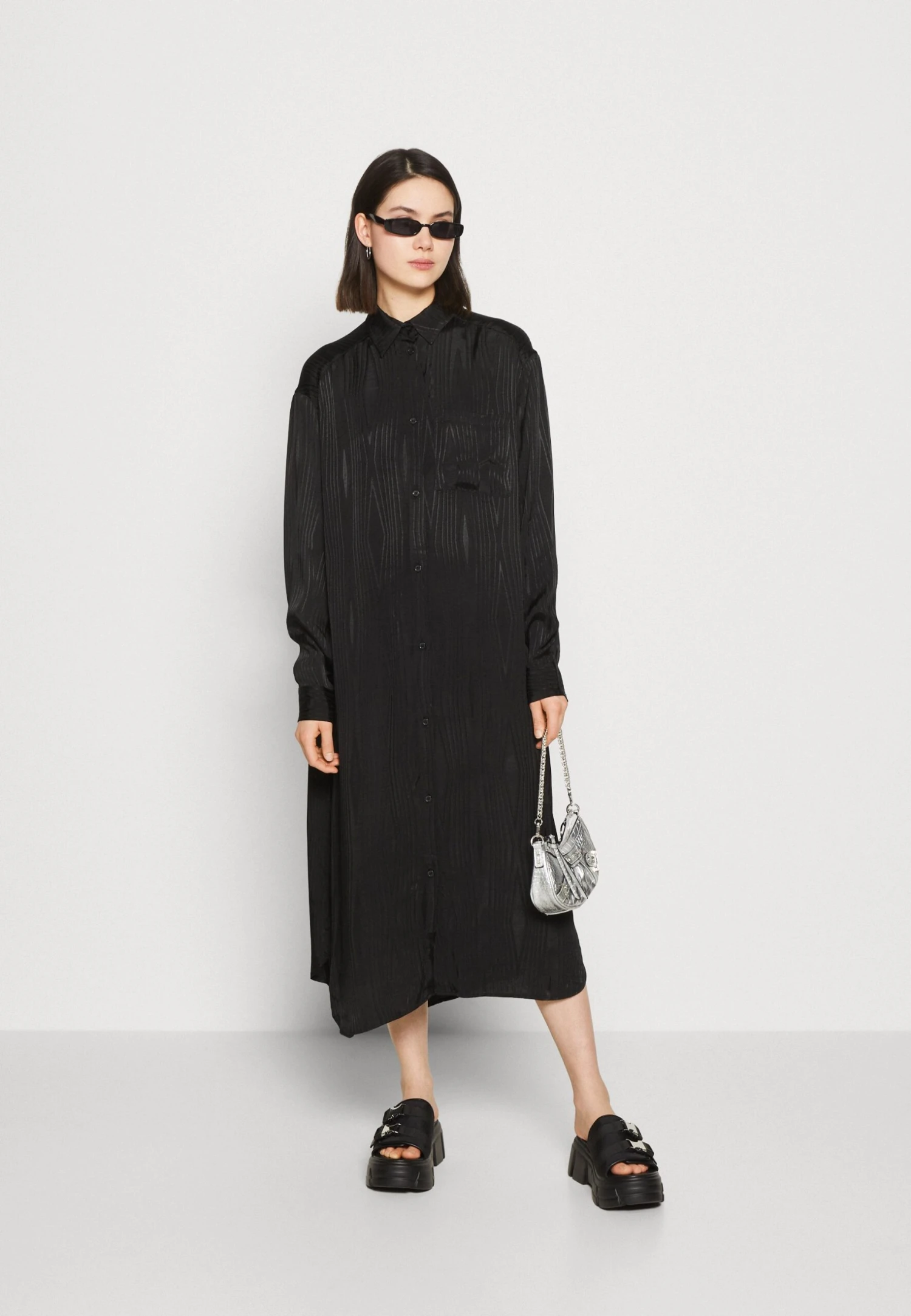 Monki Blousejurk - Black Jaquard 2 Monki Blousejurk - Black Jaquard - Afbeelding 2