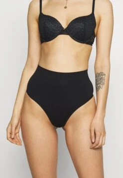 Anna Field 2Pp High Waist Thong - String - Black 10 Anna Field 2Pp High Waist Thong - String - Black -Dameskledingwinkel 0adb6201462940de9c5c6f2a46ecda46