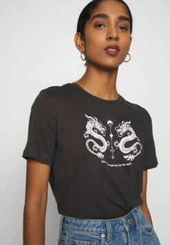Even&Odd Hattie Mirrored Dragons Tee - T-Shirt Print - 801 - Anthracite 11 Even&Odd Hattie Mirrored Dragons Tee - T-Shirt Print - 801 - Anthracite -Dameskledingwinkel 0bfbbb5a07384f34bb6d0611800c66fc