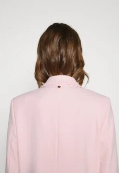 MARC CAIN Blazer - Soft Powder Pink -Dameskledingwinkel 0fad5e048ad1462da32c79873ce2dd14