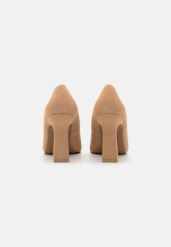 Call It Spring Vegan Steady - Klassieke Pumps - Light Brown 9 Call It Spring Vegan Steady - Klassieke Pumps - Light Brown -Dameskledingwinkel 135878356330440ca1b0ef12d22460b7