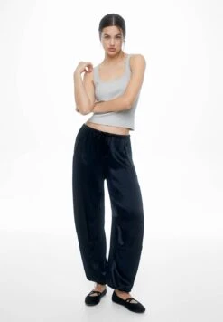 Dameskledingwinkel -Dameskledingwinkel 31db0f1e12774e99bef5f9649bdaeb6d