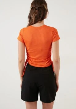 LELA Slim Fit - Blouse - Orange Color 6 LELA Slim Fit - Blouse - Orange Color -Dameskledingwinkel 323c3059bcb14b7fbb5c97566d7cb43c