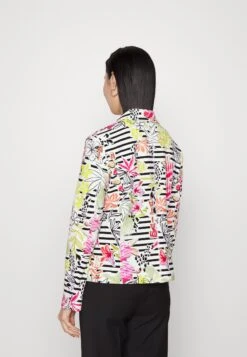 MARC CAIN Blazer - Light Limeade 7 MARC CAIN Blazer - Light Limeade -Dameskledingwinkel 337589d2fd444a02a89c7570d883770d