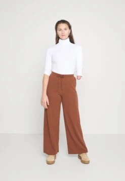 Anna Field Longsleeve - White -Dameskledingwinkel 33e652bf075f464d82d0e58eb5531e43