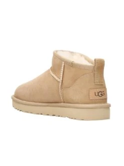 Ugg Classic Ultra Mini - Korte Laarzen - Sand 7 Ugg Classic Ultra Mini - Korte Laarzen - Sand -Dameskledingwinkel 351ead526521466aa551436db67932ee