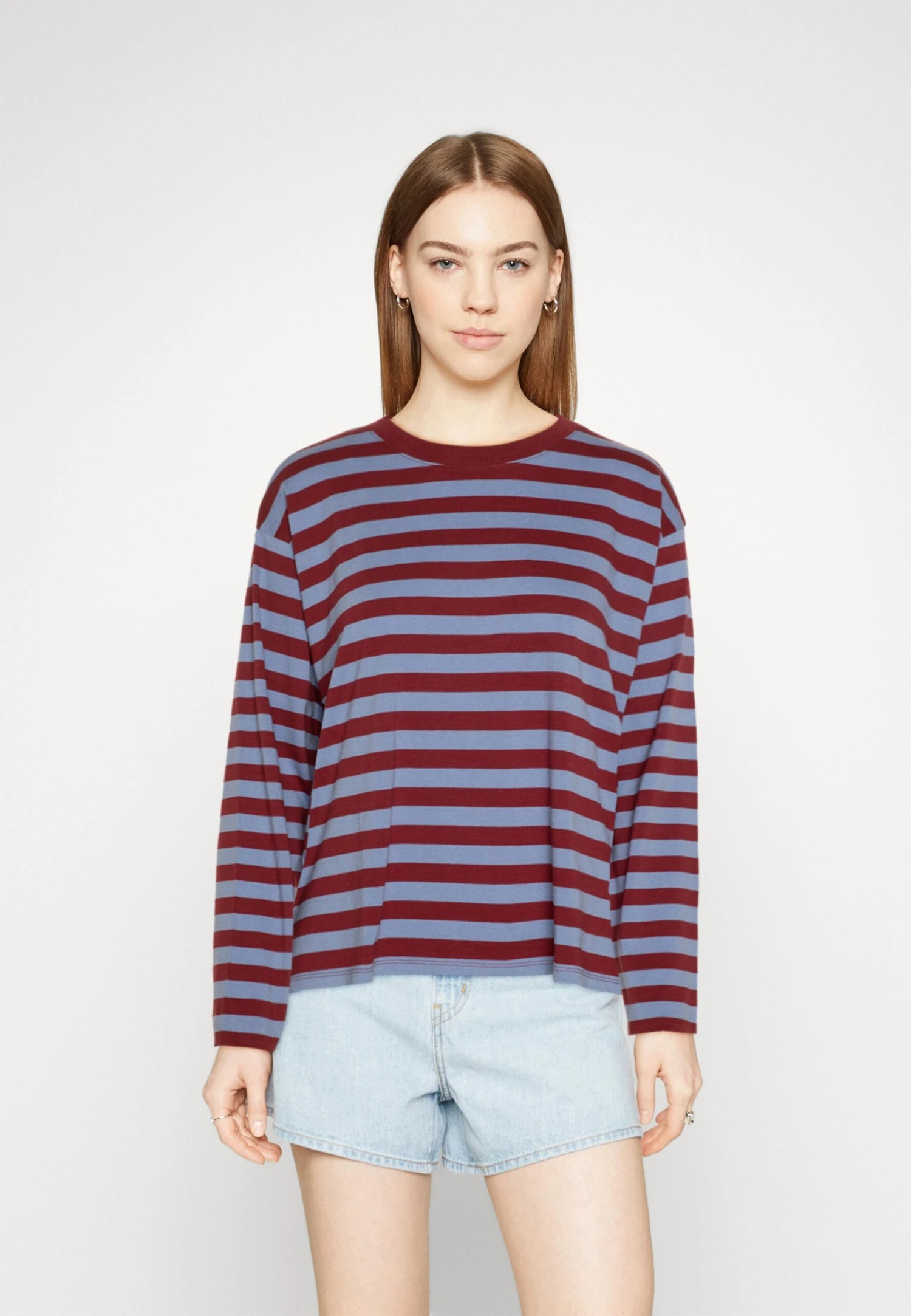 Monki Longsleeve - Dark Red/Blue 1 Monki Longsleeve - Dark Red/Blue