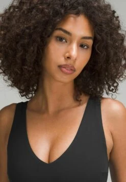 Lululemon Align™ V-Neck C/D - Sport-Bh Met Medium Support - Black -Dameskledingwinkel 42795b754b80489c98cb3ca761763e2c