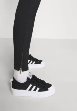 Noisy May Nmkimmy Ank Dart - Jeans Skinny Fit - Black Denim 10 Noisy May Nmkimmy Ank Dart - Jeans Skinny Fit - Black Denim -Dameskledingwinkel 481417fb2ca74878a5609072c2697e17