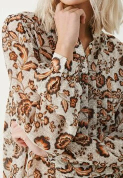 Part Two Viktorine - Overhemdblouse - Koi Japanese Flower Print 9 Part Two Viktorine - Overhemdblouse - Koi Japanese Flower Print -Dameskledingwinkel 4cc6857efc2c4303a4486d4b463def71