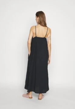 Minimum Vikilino - Maxi-Jurk - Black -Dameskledingwinkel 522fc1cd6dd7491b9790904c7e993c1a