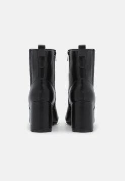 Anna Field Korte Laarzen - Black -Dameskledingwinkel 5d2d432fbb5944eab4f8cbec25e459e2