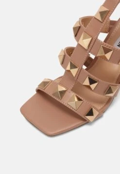 Steve Madden Capri - Sandalen - Nude -Dameskledingwinkel 651110374baa4a95834595cb115f1df3