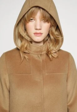 MAX & Co. Mela - Jas - Camel 11 MAX & Co. Mela - Jas - Camel -Dameskledingwinkel 65b3139dce2f48bc8caaedac53801c6f