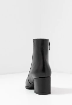 Anna Field Leather - Korte Laarzen - Black 12 Anna Field Leather - Korte Laarzen - Black -Dameskledingwinkel 728bd49fd0604d5f9c7b683a8852520a