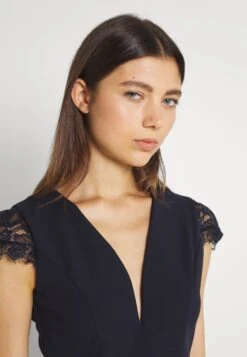 Wal G Sammy Maxi Dress - Jerseyjurk - Navy Blue -Dameskledingwinkel 7bc2a4050184495aa043b9ccc819a7a5