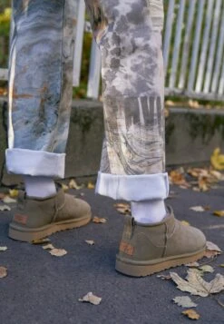 Ugg Korte Laarzen - Marrone -Dameskledingwinkel 805545edaa1f4bd18248d04b1a641ed4