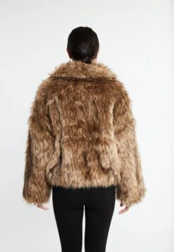 Faina Dulcey - Winterjas - Braun -Dameskledingwinkel 85a8217e007644a8a56b4a449d8f6042