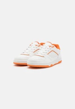 Sneakers Laag - White/Orange 8 Sneakers Laag - White/Orange -Dameskledingwinkel 942ab1e2a7814729a849f8a453c4132f