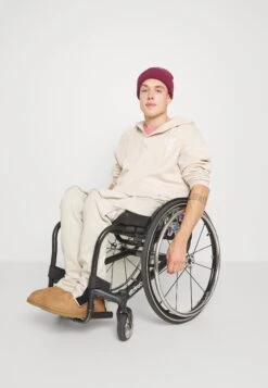 YOURTURN Unisex - Sweater - Beige -Dameskledingwinkel 97f45a50f78b459ca857074e0f5a65aa