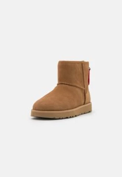 Ugg Classic Mini Logo Zip - Korte Laarzen - Chestnut 8 Ugg Classic Mini Logo Zip - Korte Laarzen - Chestnut -Dameskledingwinkel 98e1ec91b2ac4e0d837fdb5762150015