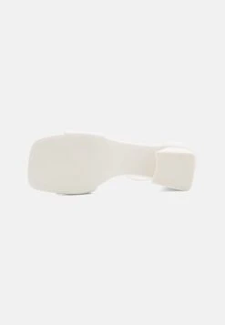 Call It Spring Vickie - Sandalen - White 10 Call It Spring Vickie - Sandalen - White -Dameskledingwinkel 99b2037c520e4ef9958077820096fbd7