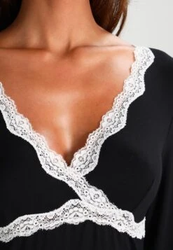 Anna Field Nachtjapon - Black -Dameskledingwinkel 9cbb26f39b384778a8a395532fe9436b