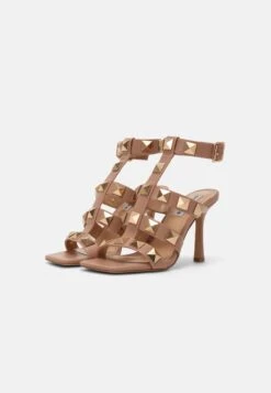 Steve Madden Capri - Sandalen - Nude -Dameskledingwinkel a5e88f94fd93490380b44149ef8d9a16