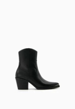 BERSHKA Heeled With Metallic Toe - Cowboy-/Bikerlaarsjes - Black -Dameskledingwinkel aa55e44a5fcc4e98b9cc58b850cd757b