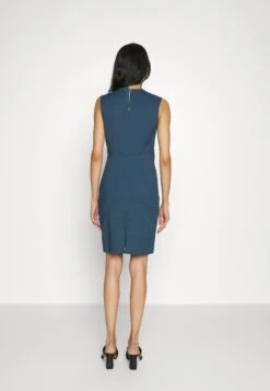 Patrizia Pepe Abito Dress - Etui-Jurk - Petrol Blue 8 Patrizia Pepe Abito Dress - Etui-Jurk - Petrol Blue -Dameskledingwinkel aed7c1a9ea1b46cc8b23015742a8cd10