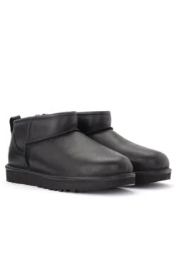 Ugg Korte Laarzen - Nero 7 Ugg Korte Laarzen - Nero -Dameskledingwinkel b16dc4de34f24fd7a785e8327f6ee8b0