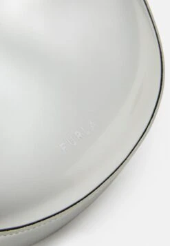 Furla Primavera Shoulder Bag - Handtas - Silver-Coloured -Dameskledingwinkel c22ec9dcf4084528ae80e463aae4517d