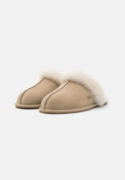 Ugg Scuffette - Pantoffels - Mustard Seed/Natural -Dameskledingwinkel d95b8fa72fdd4e1ab77c492f1e561c8e
