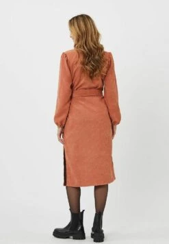 Moves Kilban - Blousejurk - Hot Sauce 9 Moves Kilban - Blousejurk - Hot Sauce -Dameskledingwinkel dd9aa3086c134bc9b6e02706fe4a470f