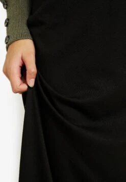 Maxirok - Black 9 Maxirok - Black -Dameskledingwinkel e3e924a5764c4615a5521ba33d9fb165