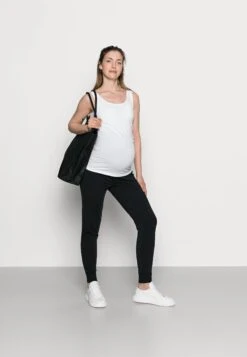 Trainingsbroek - Black 7 Trainingsbroek - Black -Dameskledingwinkel e4da062e65d64a43847068078f5b045c