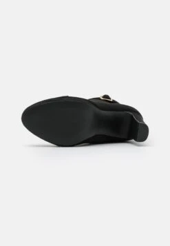 Veterboots - Black -Dameskledingwinkel e966ef61a78146d08fc867219b17d91c