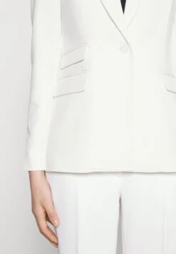 Bruuns Bazaar Rubysus Nora- Blazer - Snow White -Dameskledingwinkel edf6ea3fbef34c0c826bc8390ab79200