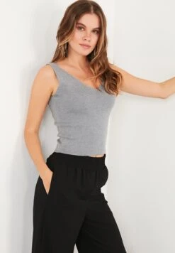 LELA Regular Fit - Top - Grey 5 LELA Regular Fit - Top - Grey -Dameskledingwinkel f2a4c2bfe8e74a76a26e45f9cfdcf20f