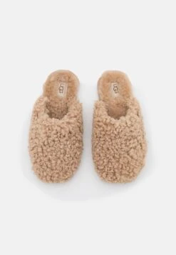 Ugg Maxi Curly Slide - Pantoffels - Sand -Dameskledingwinkel f453644d60ea4dbbbff756127bea6510