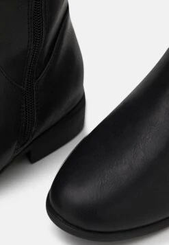 Laarzen - Black 11 Laarzen - Black -Dameskledingwinkel f4690e6bf49a4081be7c7831a6c2b8d5